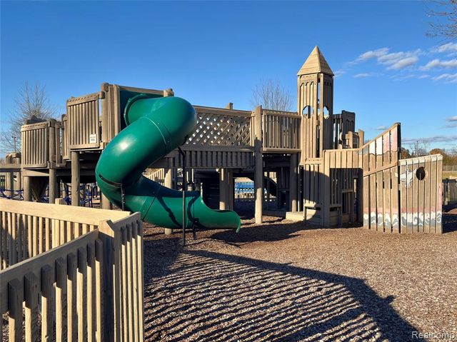 16970 Park Lane, Fraser, MI 48026