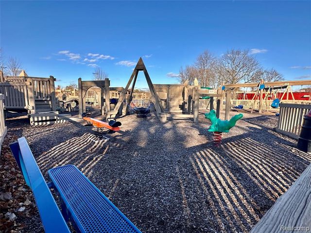 16970 Park Lane, Fraser, MI 48026