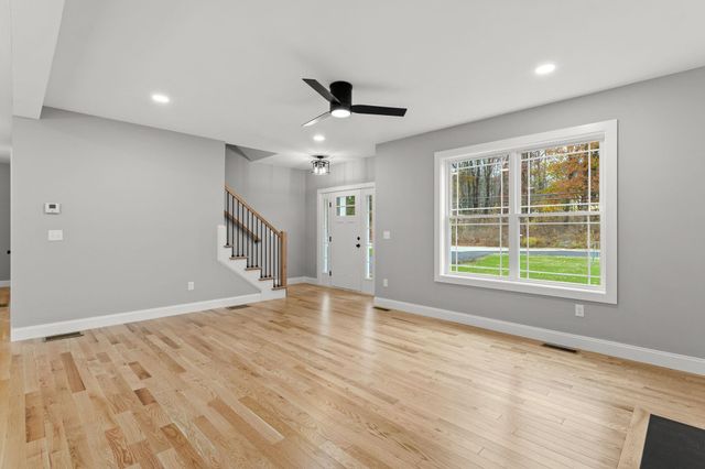 593 Cohas Avenue, Manchester, NH 03109