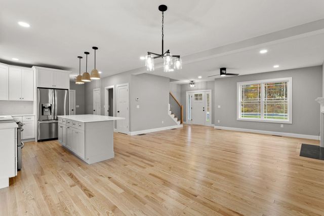 593 Cohas Avenue, Manchester, NH 03109