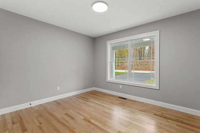 593 Cohas Avenue, Manchester, NH 03109