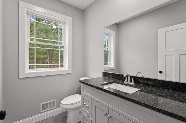 593 Cohas Avenue, Manchester, NH 03109