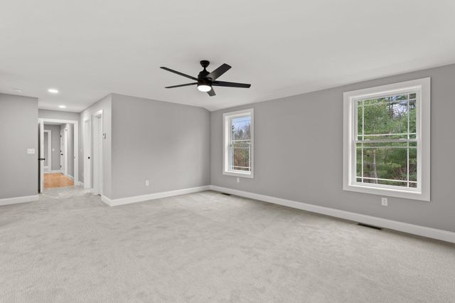 593 Cohas Avenue, Manchester, NH 03109