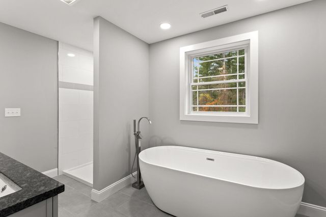 593 Cohas Avenue, Manchester, NH 03109