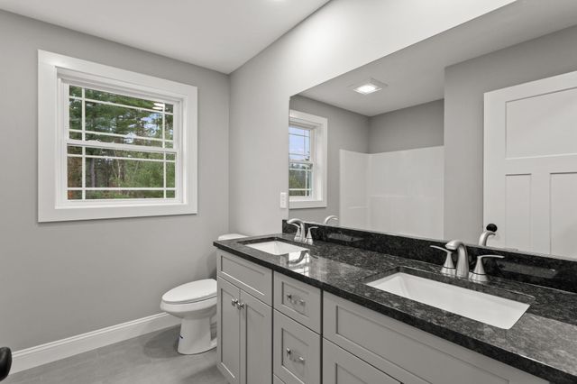 593 Cohas Avenue, Manchester, NH 03109