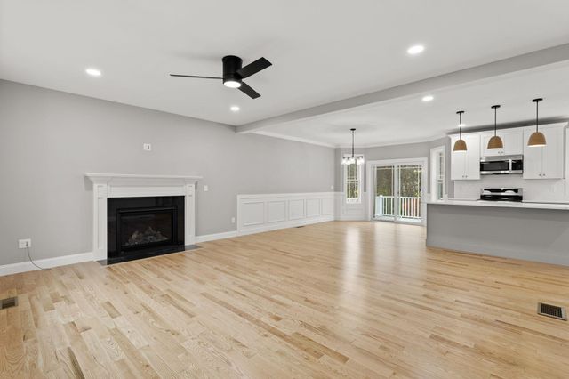 593 Cohas Avenue, Manchester, NH 03109