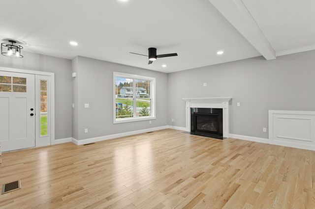 593 Cohas Avenue, Manchester, NH 03109