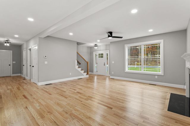 593 Cohas Avenue, Manchester, NH 03109