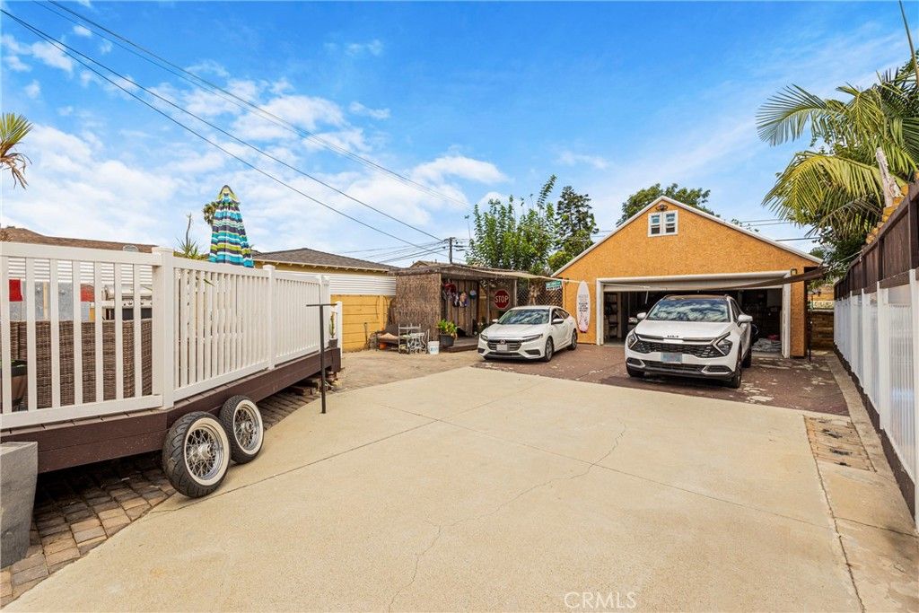 Image 12 of property listing at 4635 W 137th, Hawthorne, CA 90250