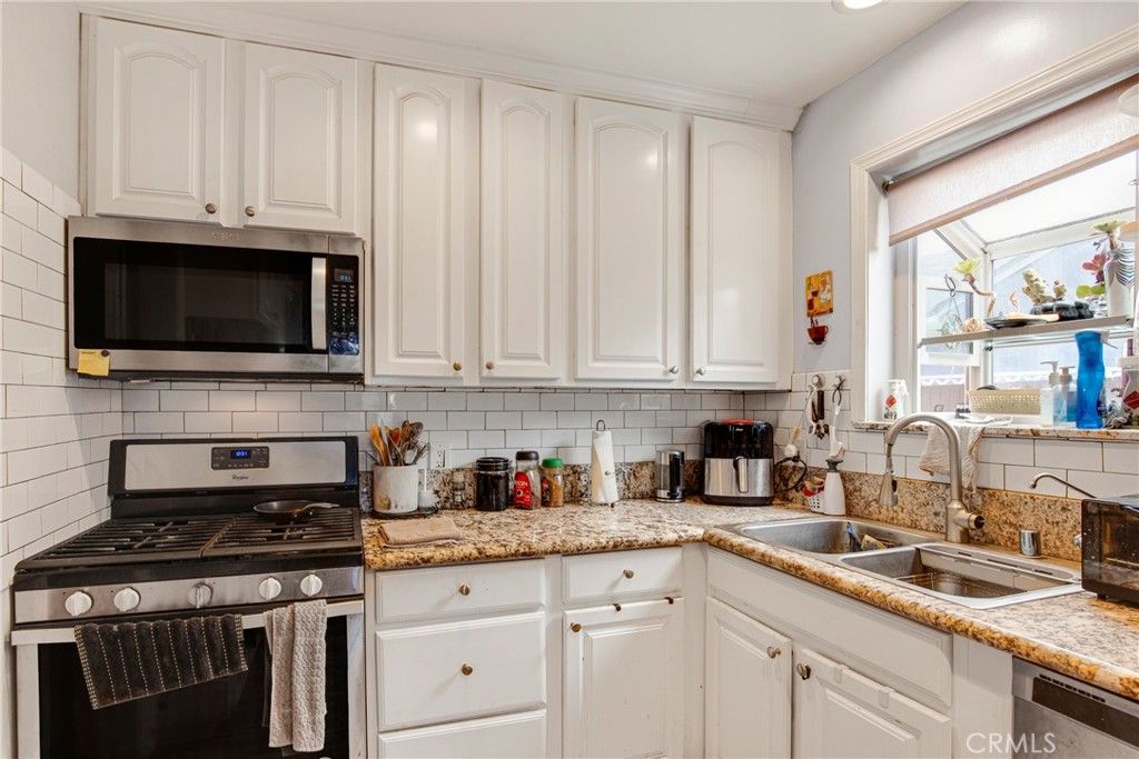 Image 23 of property listing at 4635 W 137th, Hawthorne, CA 90250