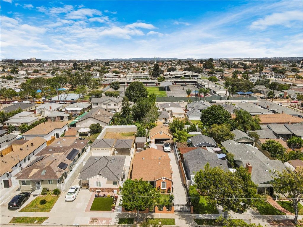 Image 26 of property listing at 4635 W 137th, Hawthorne, CA 90250