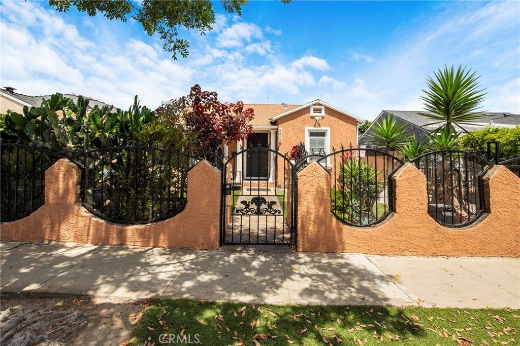 Image 3 of property listing at 4635 W 137th, Hawthorne, CA 90250