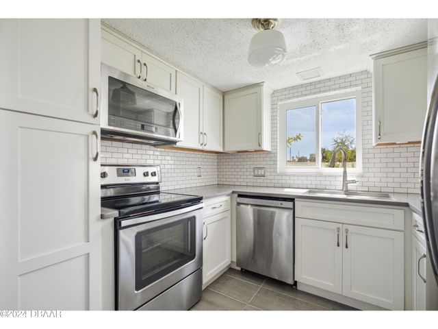 59 Chippingwood Lane, Ormond Beach, FL 32176