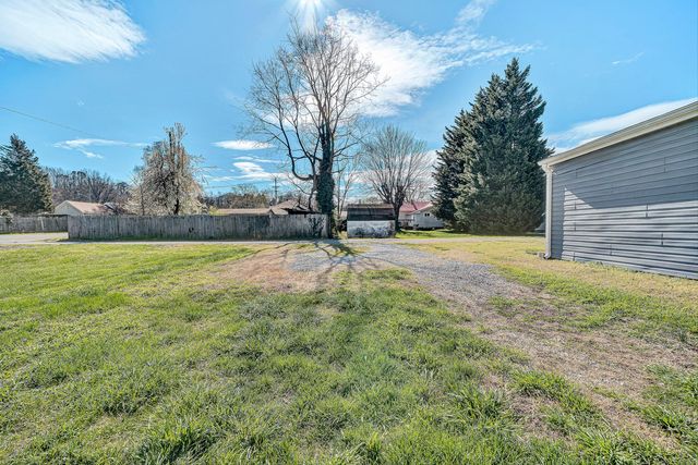 902 Bowman AVE, Salem, VA 24153