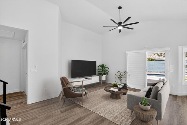 624 E SHEFFIELD Avenue, Gilbert, AZ 85296