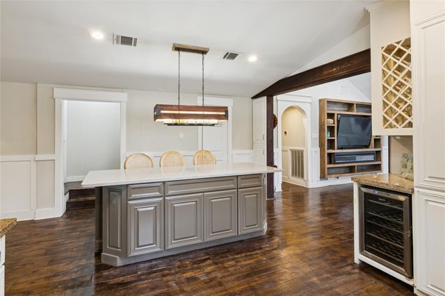 1910 East Avenue, Katy, TX 77493