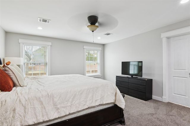 1910 East Avenue, Katy, TX 77493