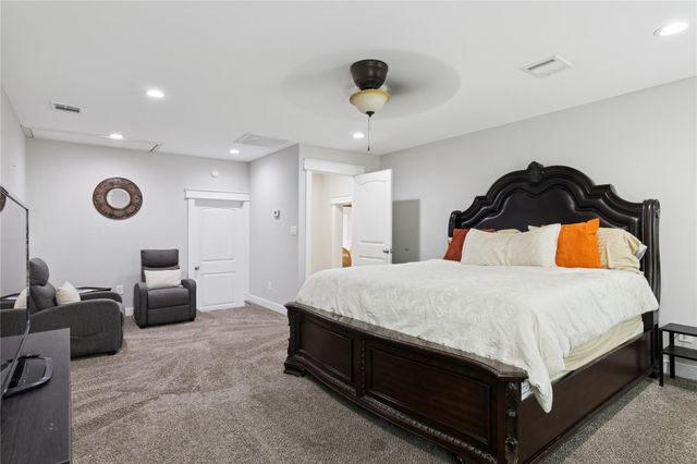 1910 East Avenue, Katy, TX 77493