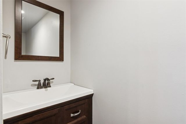 1910 East Avenue, Katy, TX 77493