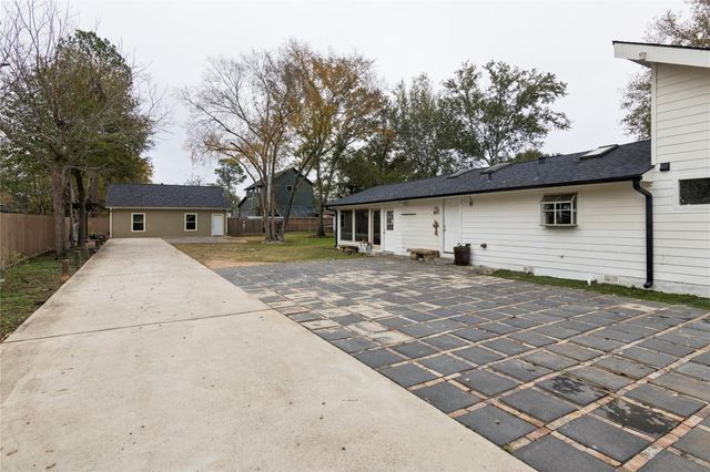 1910 East Avenue, Katy, TX 77493