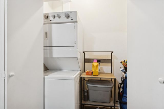 1910 East Avenue, Katy, TX 77493