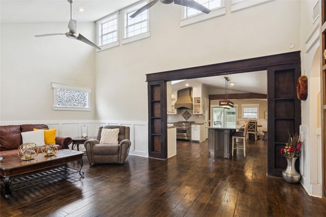 1910 East Avenue, Katy, TX 77493