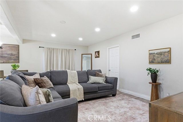 12864 Correnti, Arleta (los Angeles), CA 91331