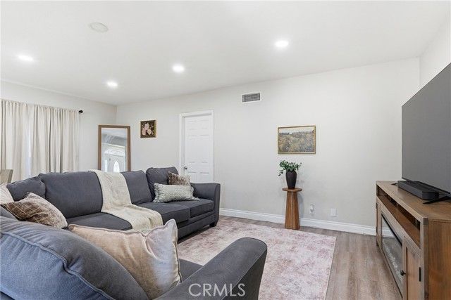 12864 Correnti, Arleta (los Angeles), CA 91331