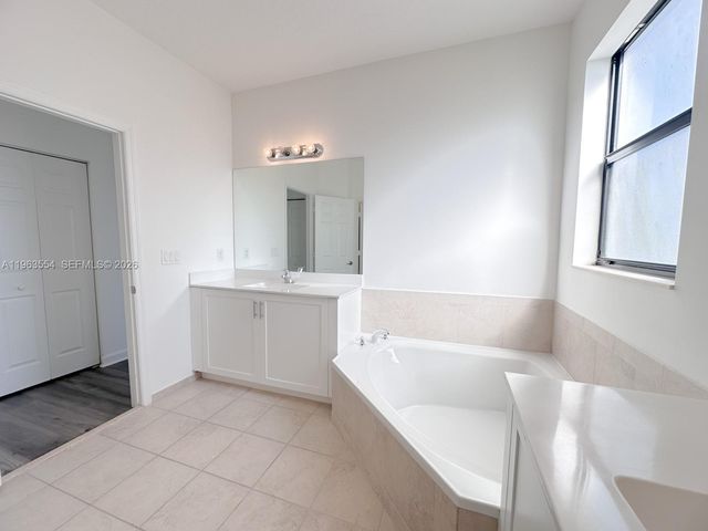 244 NE 210th Way 244, Miami, FL 33179