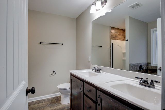 834 Rushing Dr, Clarksville, TN 37042