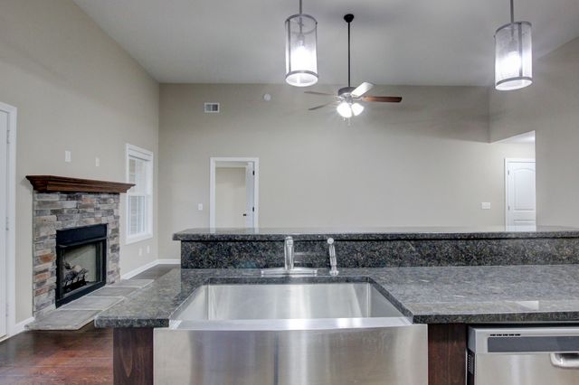 834 Rushing Dr, Clarksville, TN 37042