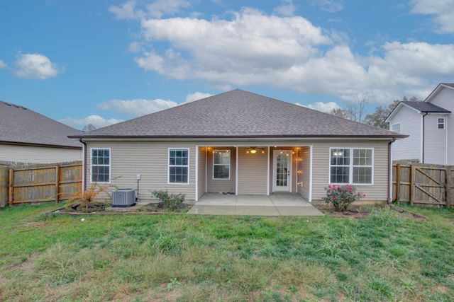 834 Rushing Dr, Clarksville, TN 37042