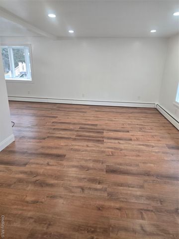 21 Carriage Drive, Newburgh, NY 12550