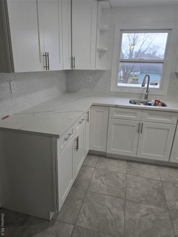 21 Carriage Drive, Newburgh, NY 12550