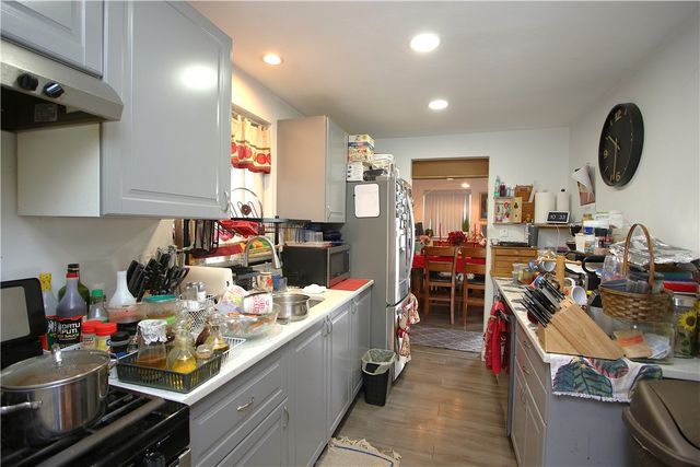 210 Livingston Rd, West Mifflin, PA 15122