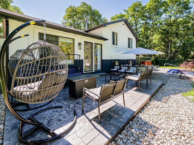 29721 Farmington Road, Farmington Hills, MI 48334