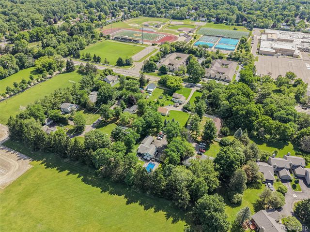 29721 Farmington Road, Farmington Hills, MI 48334