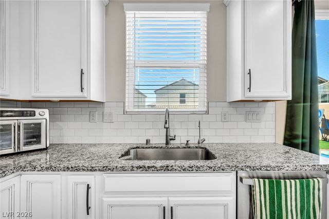 360 Misterioso Street, Henderson, NV 89011