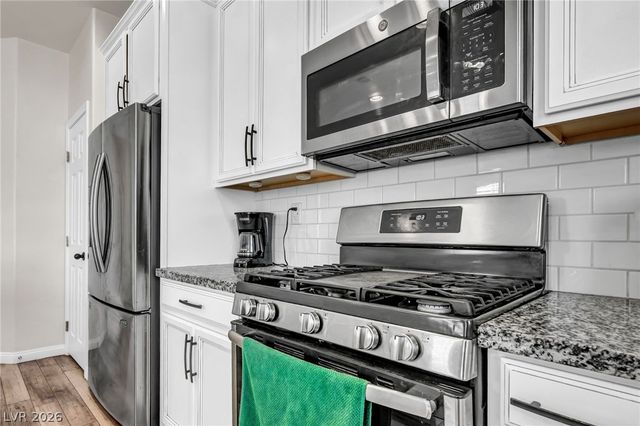 360 Misterioso Street, Henderson, NV 89011