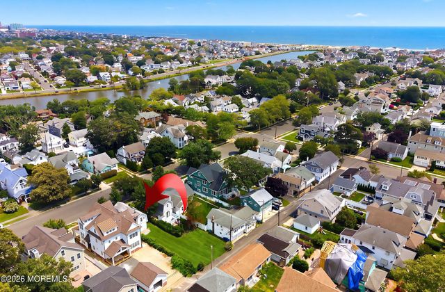 423 Woodland Avenue, Avon-by-the-sea, NJ 07717