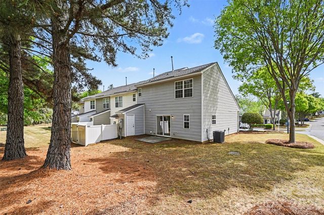 3201 Blythe Ridge Court, Charlotte, NC 28213