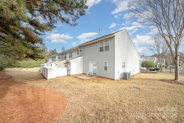 3201 Blythe Ridge Court, Charlotte, NC 28213