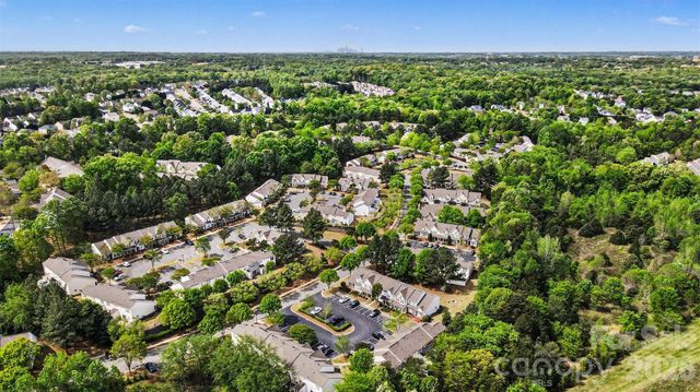 3201 Blythe Ridge Court, Charlotte, NC 28213