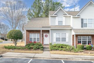 3201 Blythe Ridge Court, Charlotte, NC 28213