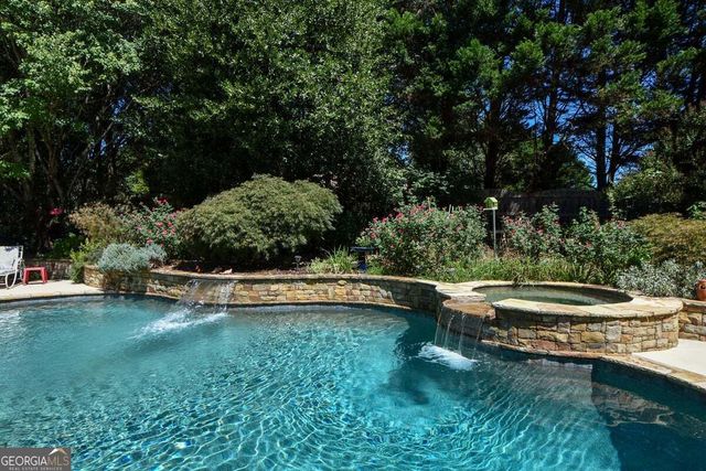 1528 Greensboro Way, Grayson, GA 30017