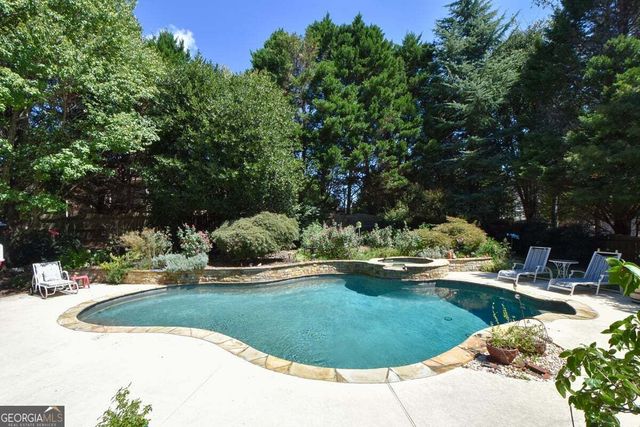 1528 Greensboro Way, Grayson, GA 30017