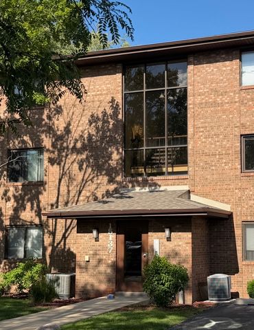 15137 Quail Hollow Drive 206, Orland Park, IL 60462