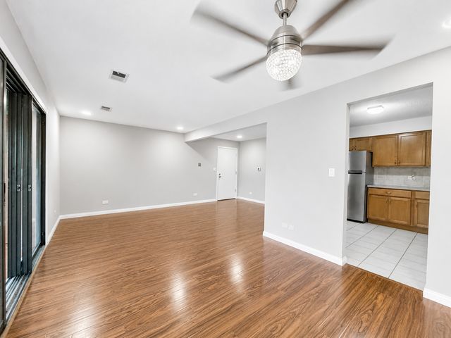 15137 Quail Hollow Drive 206, Orland Park, IL 60462