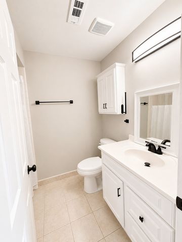 15137 Quail Hollow Drive 206, Orland Park, IL 60462