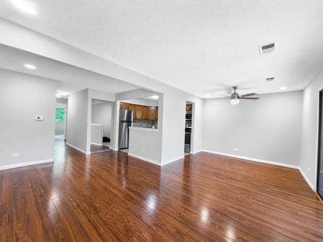 15137 Quail Hollow Drive 206, Orland Park, IL 60462